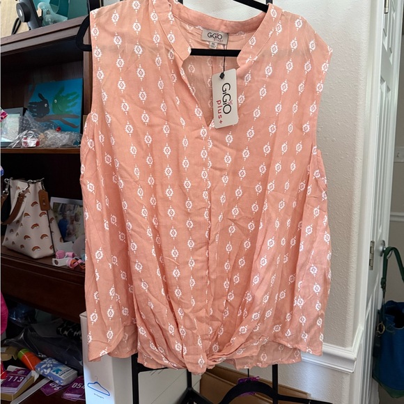 Gigio Women's Coral Patterned Blouse - Picture 1 of 5